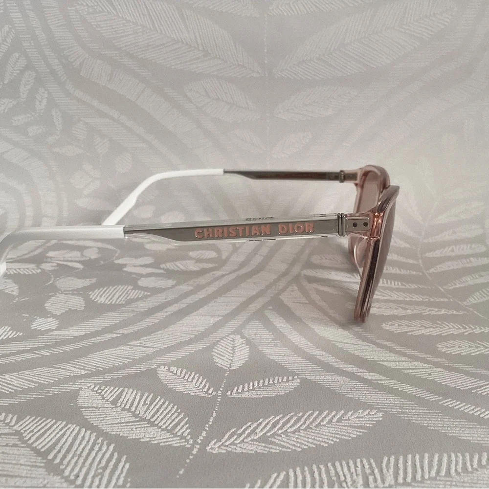 NEW Authentic DiorTag SU 40E0 Clear Pale Pink Sunglasses - Picture 3 of 16